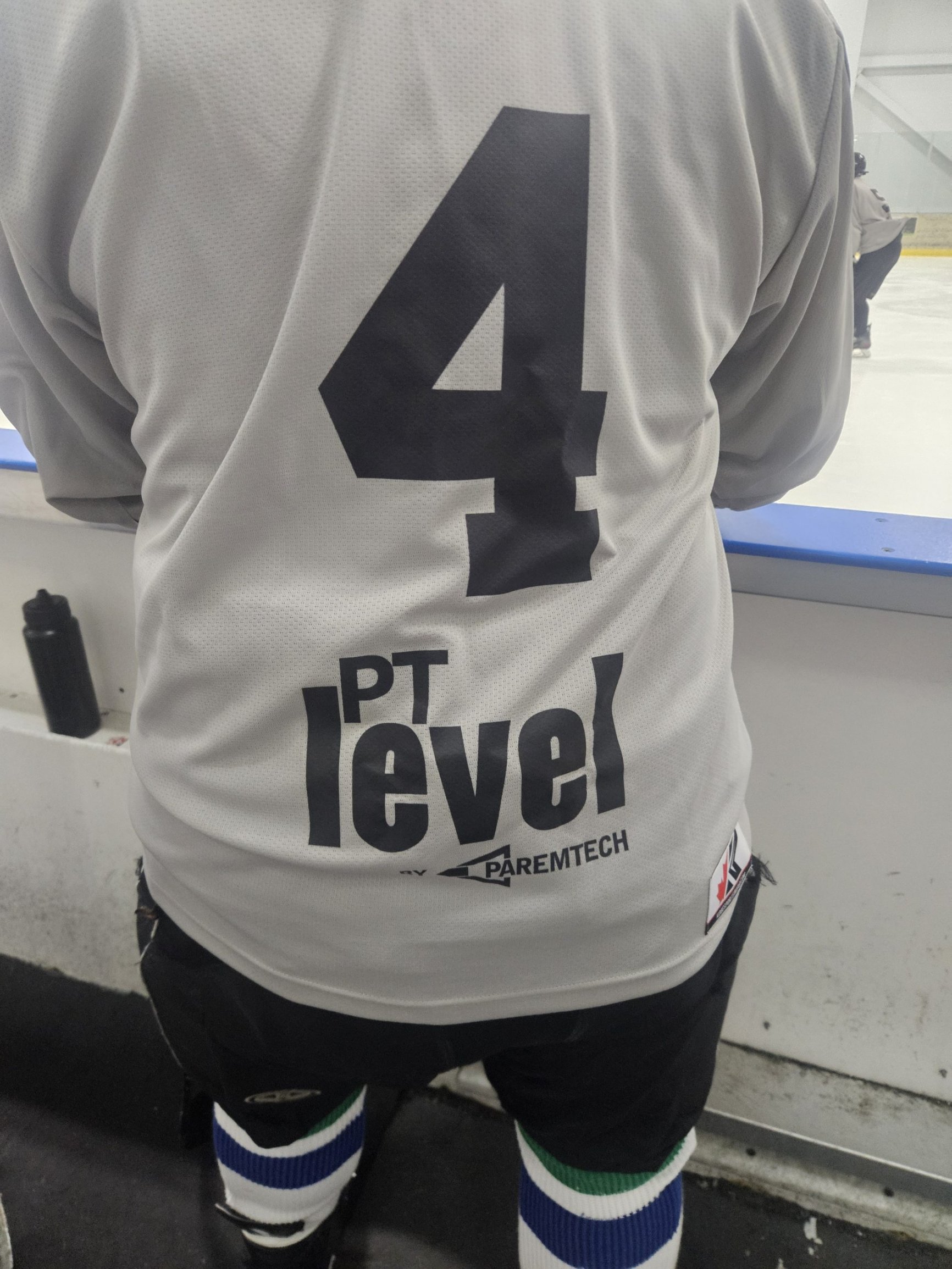 PTLevel patrocinando hockey